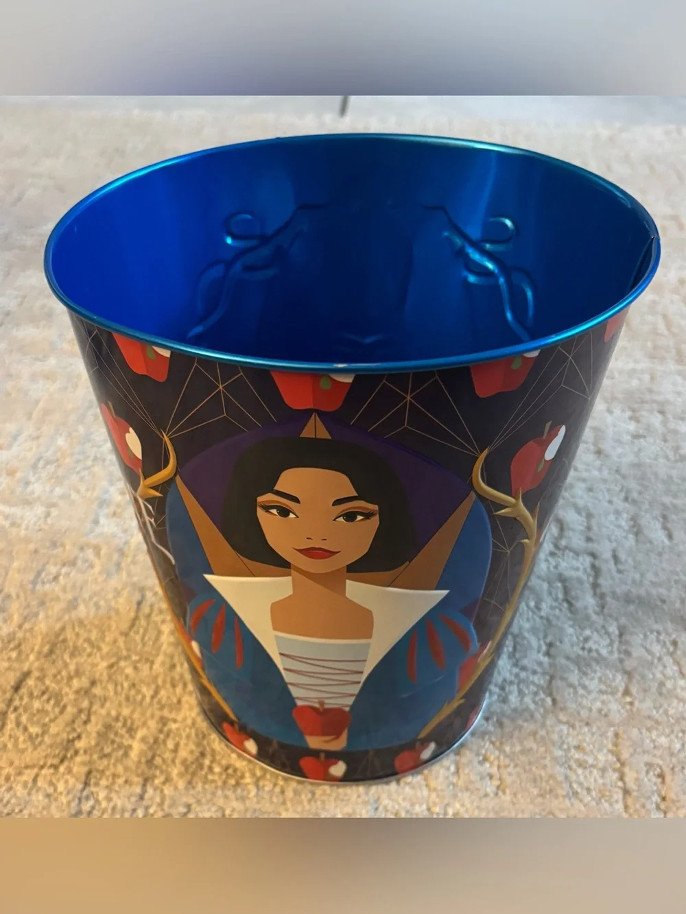 Disney Snow White Metal Popcorn Bucket